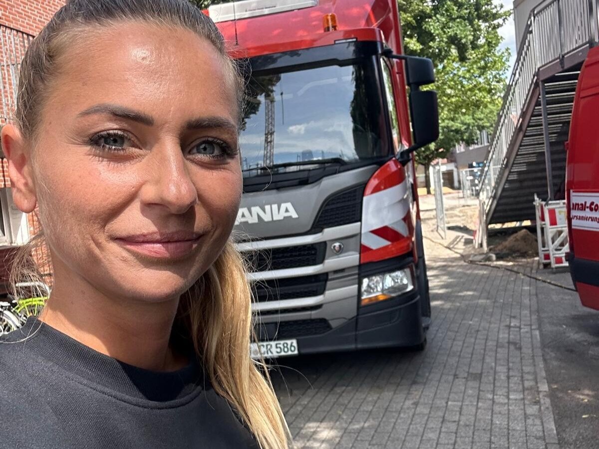 Viktoria auf der Baustelle Canal Control 